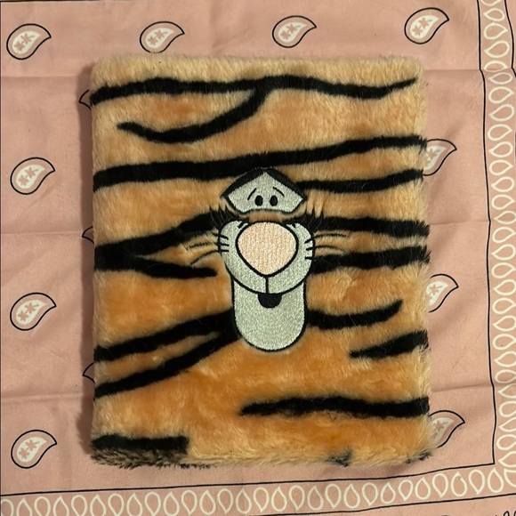 🍓 Vintage Tigger Striped Kids furry Notebook - Picture 1 of 3